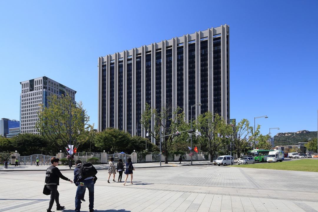 통일부가 입주한 정부서울청사 본관